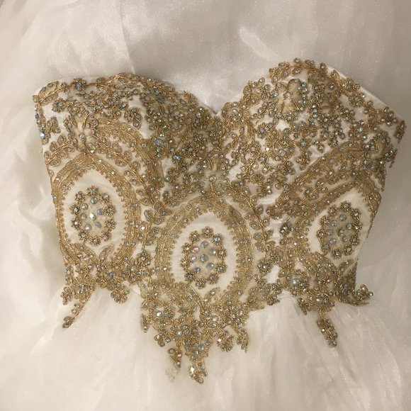 Gorgeous White & Gold Prom Dress - Picture 5 of 6